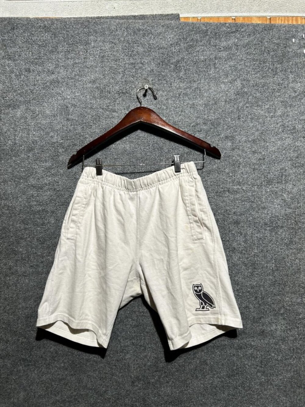 October's Very Own Sweat Shorts Mens Medium White Fleece Owl Logo Streetwear